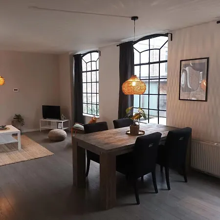 Beautiful In The Center * חאודה